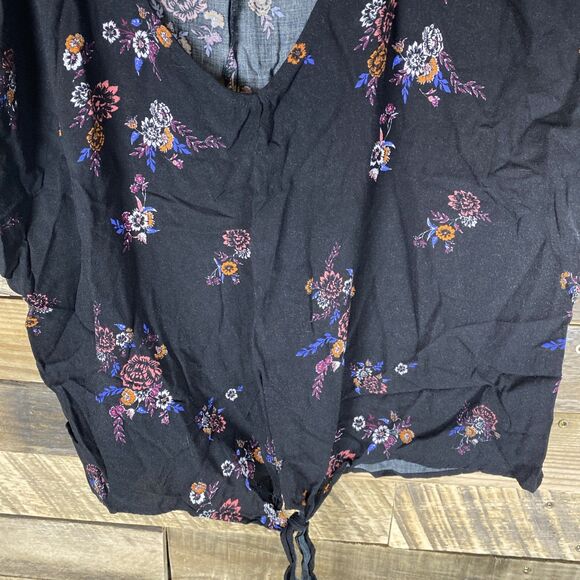 Mudd Womens Sz XL Black Floral Tie Front Cold Shoulder Short Sleeve V-Neck Top - Picture 4 of 9